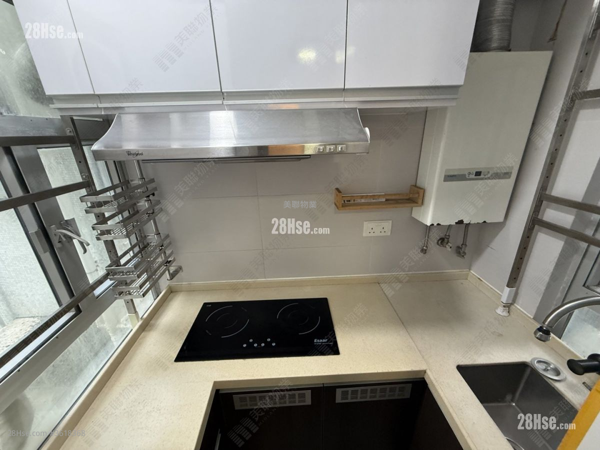 Lucky Plaza Sell 2 Bedrooms , 1 Bathroom 348 ft² Lucky Plaza Sell 2 Bedrooms , 1 Bathroom 348 ft²