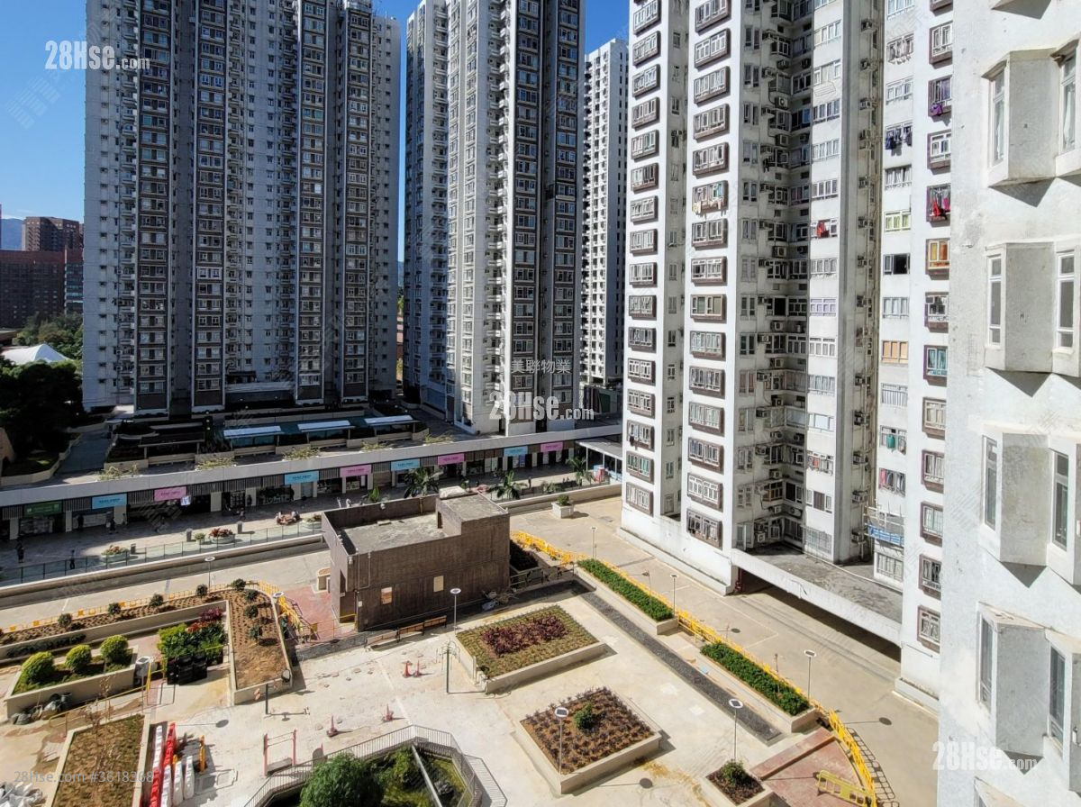 Lucky Plaza Sell 2 Bedrooms , 1 Bathroom 348 ft² Lucky Plaza Sell 2 Bedrooms , 1 Bathroom 348 ft²