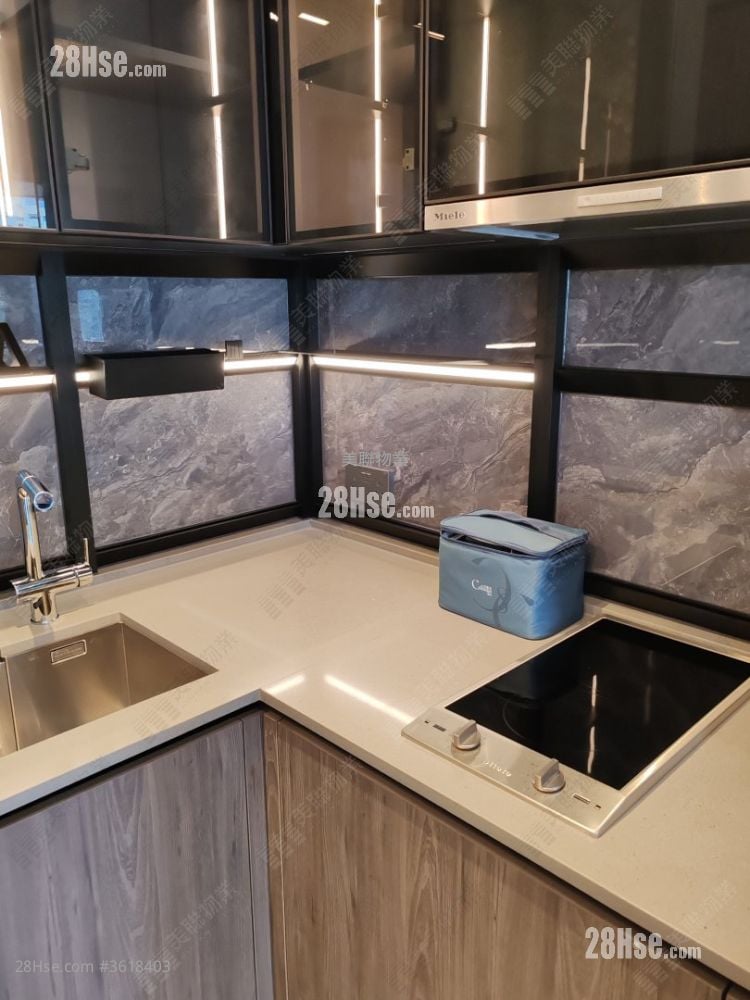 Cullinan Sky Rental 2 Bedrooms , 1 Bathroom 437 ft²