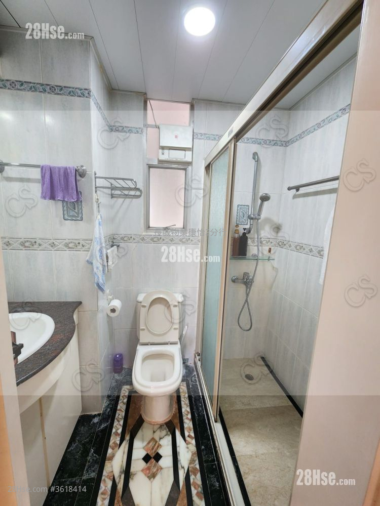 Park Vale Sell 3 Bedrooms , 1 Bathroom 692 ft² Park Vale Sell 3 Bedrooms , 1 Bathroom 692 ft²