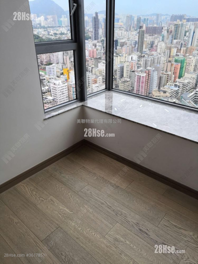 Park One Sell 3 Bedrooms , 1 Bathroom 419 ft² Park One Sell 3 Bedrooms , 1 Bathroom 419 ft²