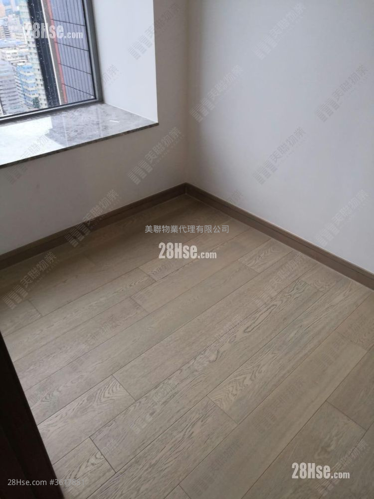 Park One Sell 3 Bedrooms , 1 Bathroom 419 ft² Park One Sell 3 Bedrooms , 1 Bathroom 419 ft²