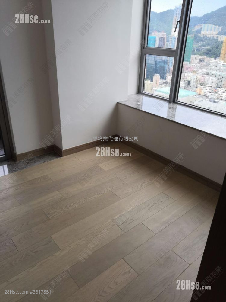 Park One Sell 3 Bedrooms , 1 Bathroom 419 ft² Park One Sell 3 Bedrooms , 1 Bathroom 419 ft²