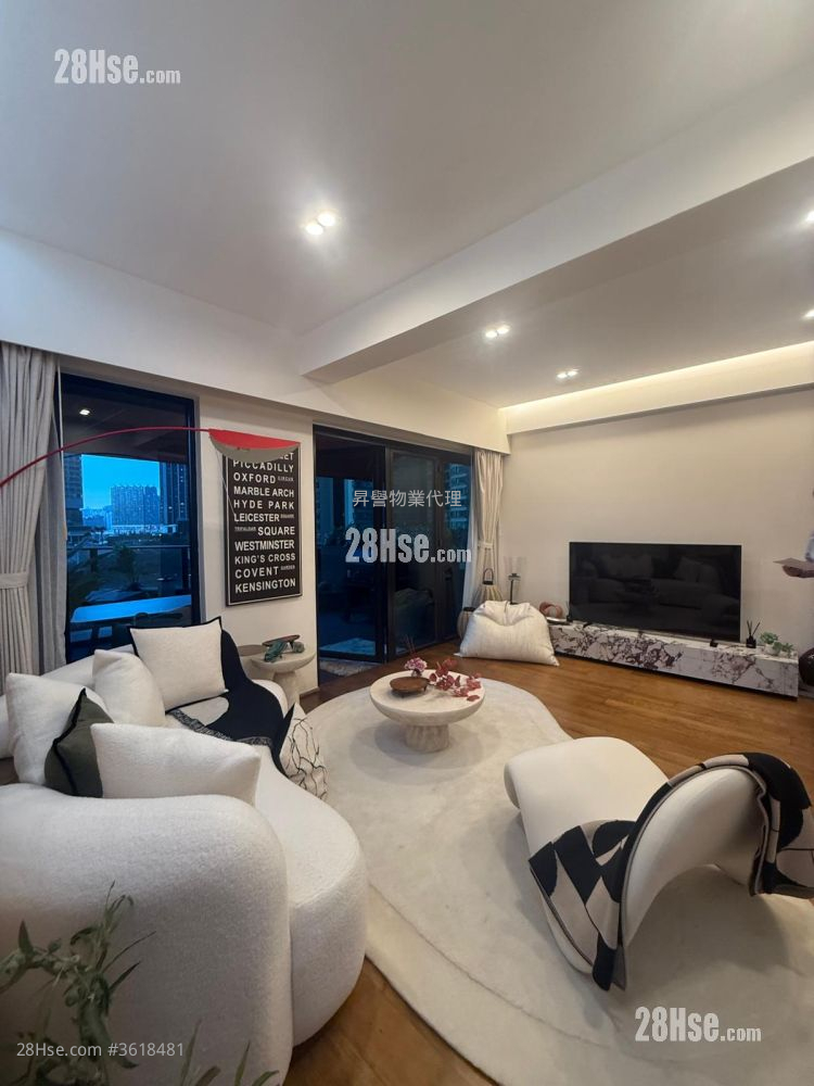 The Arch Rental 3 Bedrooms , 2 Bathrooms 990 ft² The Arch Rental 3 Bedrooms , 2 Bathrooms 990 ft²