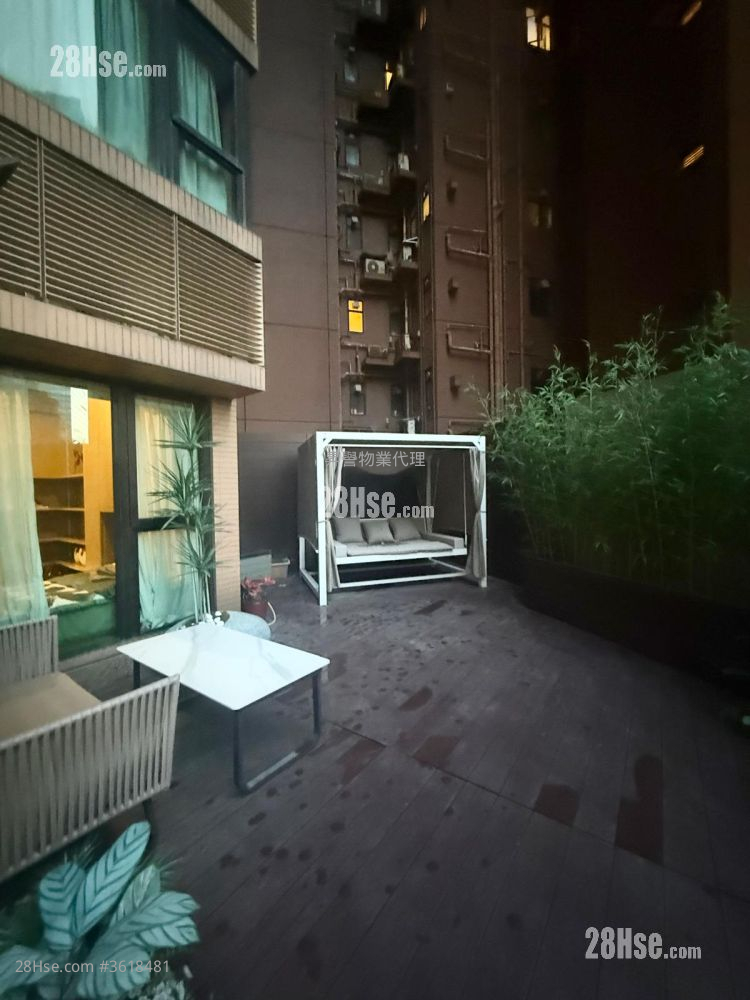The Arch Rental 3 Bedrooms , 2 Bathrooms 990 ft² The Arch Rental 3 Bedrooms , 2 Bathrooms 990 ft²
