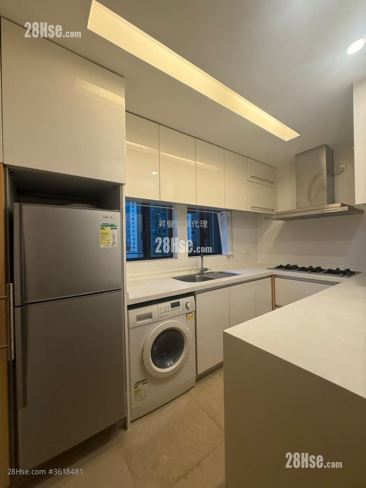 The Arch Rental 3 Bedrooms , 2 Bathrooms 990 ft² The Arch Rental 3 Bedrooms , 2 Bathrooms 990 ft²
