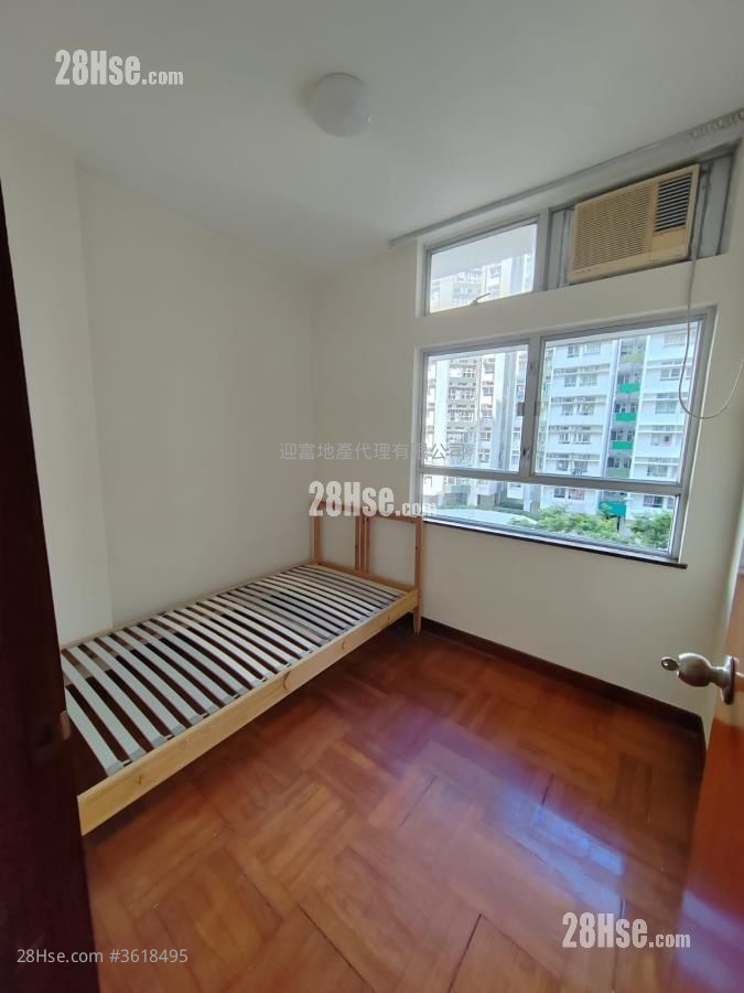 Whampoa Garden Sell 2 Bedrooms , 1 Bathroom 389 ft² Whampoa Garden Sell 2 Bedrooms , 1 Bathroom 389 ft²