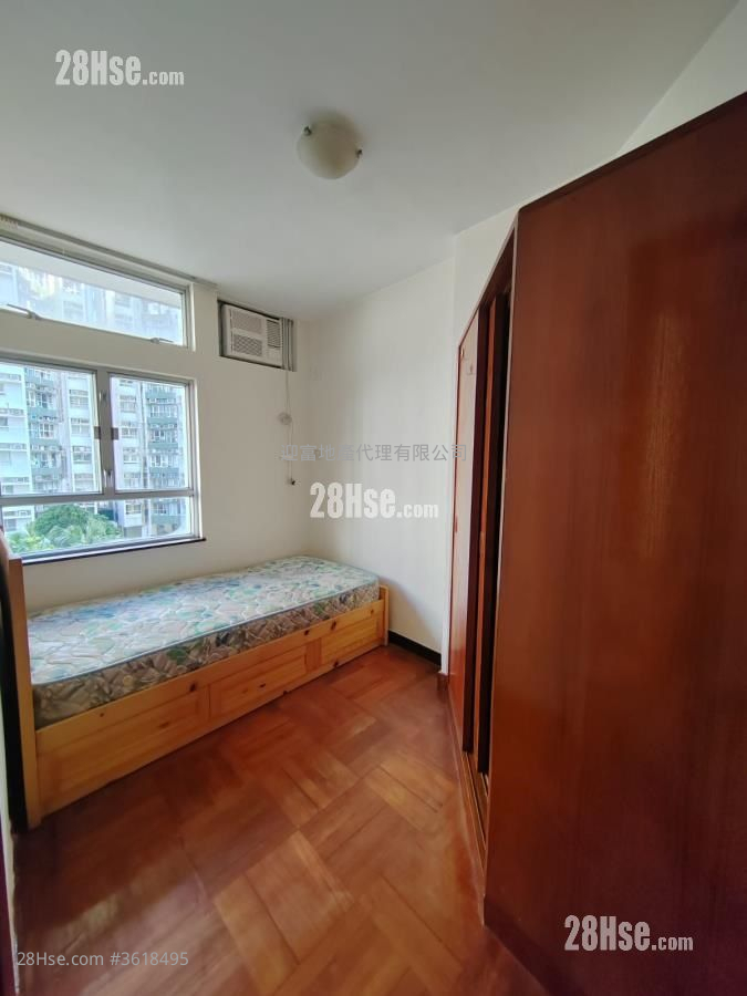 Whampoa Garden Sell 2 Bedrooms , 1 Bathroom 389 ft² Whampoa Garden Sell 2 Bedrooms , 1 Bathroom 389 ft²