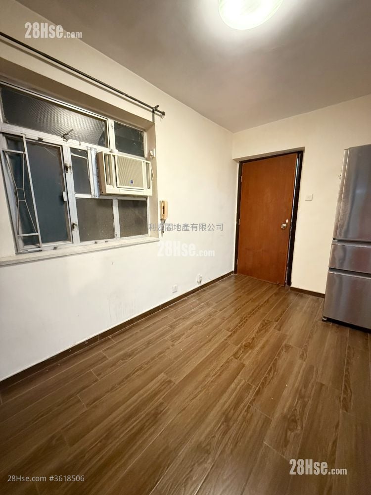 Shatin Centre Sell 2 Bedrooms 378 ft² Shatin Centre Sell 2 Bedrooms 378 ft²