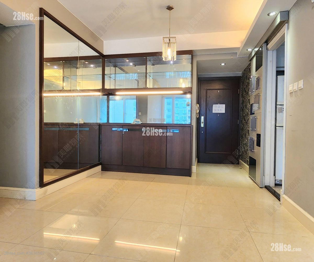 Metro Town Sell 3 Bedrooms , 2 Bathrooms 629 ft² Metro Town Sell 3 Bedrooms , 2 Bathrooms 629 ft²