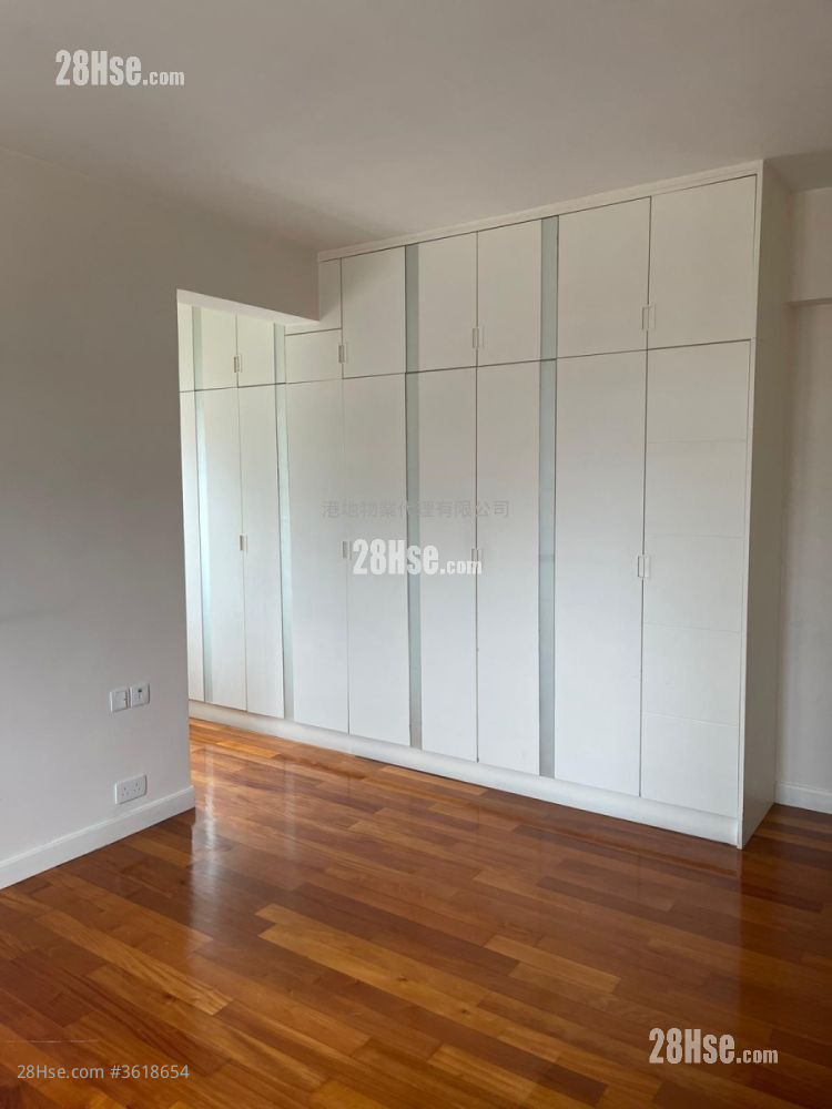 Cumine Court Sell 4 Bedrooms , 3 Bathrooms 1,457 ft² Cumine Court Sell 4 Bedrooms , 3 Bathrooms 1,457 ft²