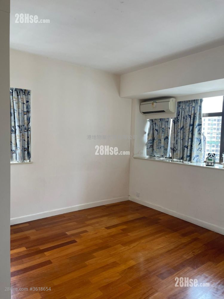 Cumine Court Sell 4 Bedrooms , 3 Bathrooms 1,457 ft² Cumine Court Sell 4 Bedrooms , 3 Bathrooms 1,457 ft²