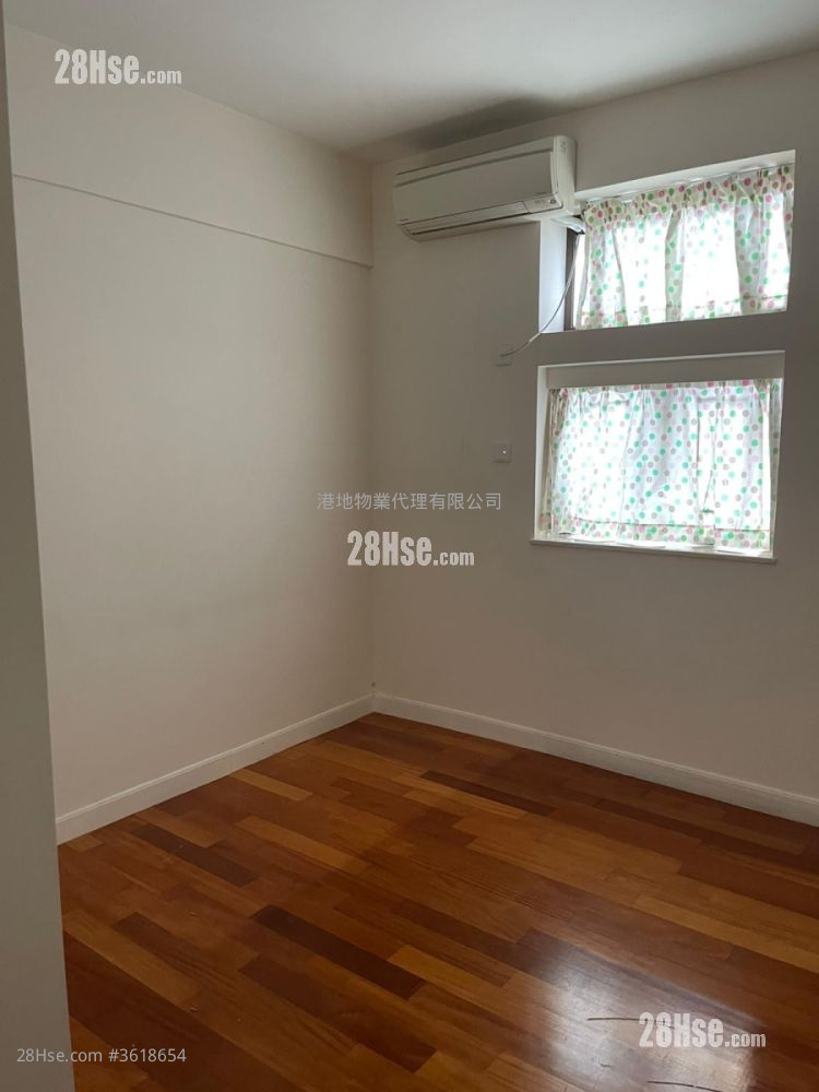 Cumine Court Sell 4 Bedrooms , 3 Bathrooms 1,457 ft² Cumine Court Sell 4 Bedrooms , 3 Bathrooms 1,457 ft²