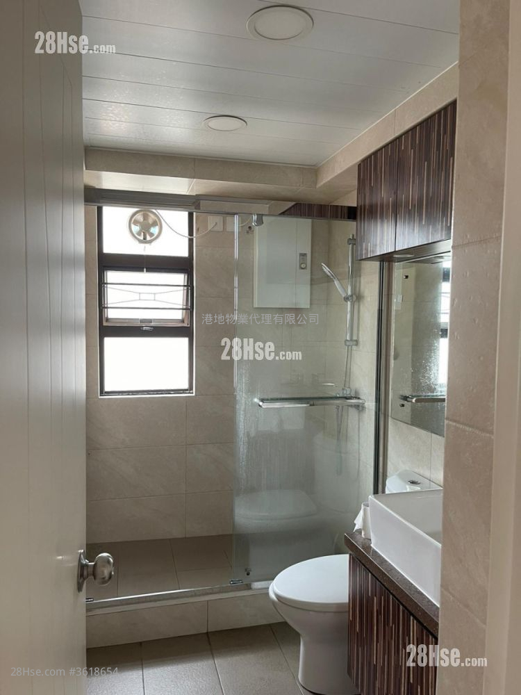 Cumine Court Sell 4 Bedrooms , 3 Bathrooms 1,457 ft² Cumine Court Sell 4 Bedrooms , 3 Bathrooms 1,457 ft²