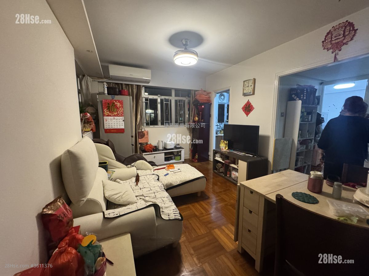 Shung Kim House Sell 3 Bedrooms , 1 Bathroom 616 ft² Shung Kim House Sell 3 Bedrooms , 1 Bathroom 616 ft²