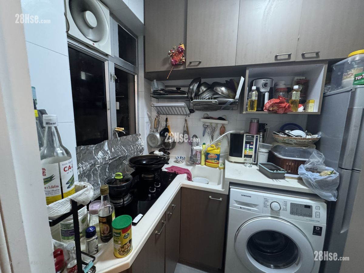Shung Kim House Sell 3 Bedrooms , 1 Bathroom 616 ft² Shung Kim House Sell 3 Bedrooms , 1 Bathroom 616 ft²