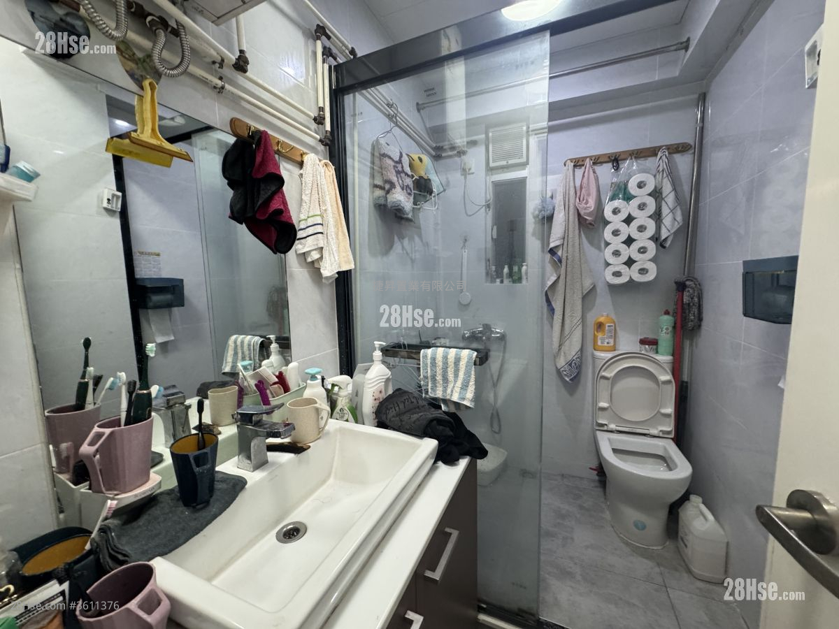 Shung Kim House Sell 3 Bedrooms , 1 Bathroom 616 ft² Shung Kim House Sell 3 Bedrooms , 1 Bathroom 616 ft²
