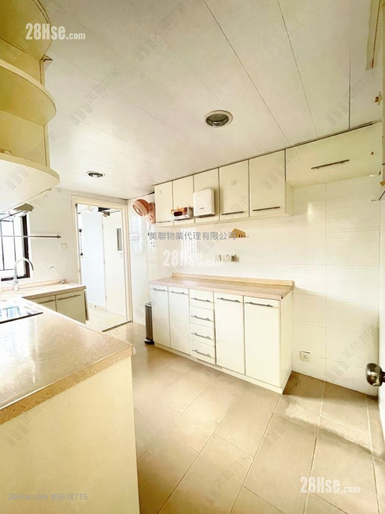 Celebrity Garden Sell 3 Bedrooms , 2 Bathrooms 828 ft² Celebrity Garden Sell 3 Bedrooms , 2 Bathrooms 828 ft²