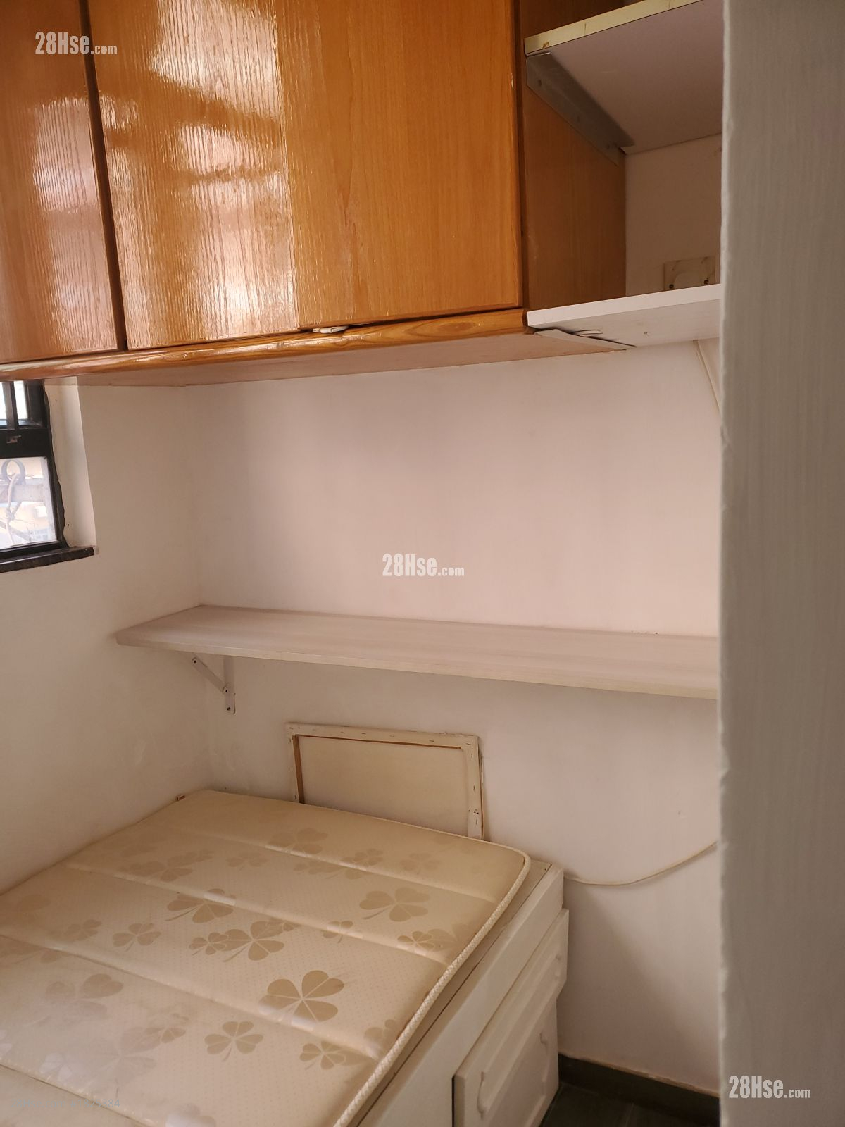 興達大廈 租盤 4 房 , 1 浴室 90 平方呎