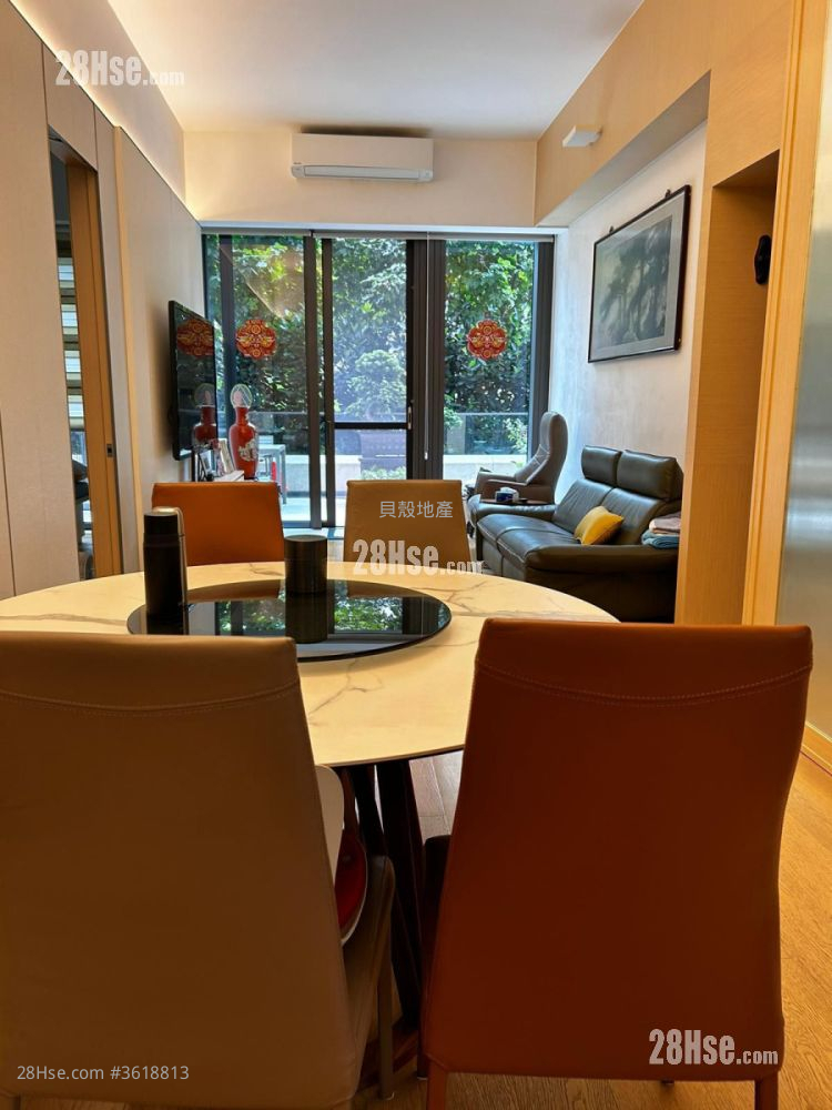 Crescent Green Sell 3 Bedrooms , 2 Bathrooms 1,012 ft² Crescent Green Sell 3 Bedrooms , 2 Bathrooms 1,012 ft²