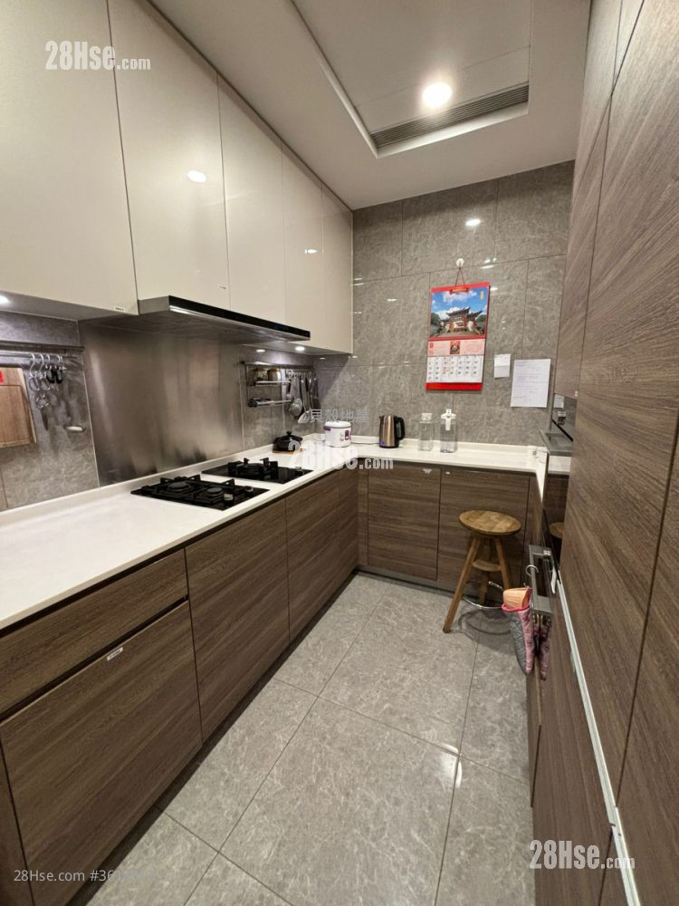 Crescent Green Sell 3 Bedrooms , 2 Bathrooms 1,012 ft² Crescent Green Sell 3 Bedrooms , 2 Bathrooms 1,012 ft²