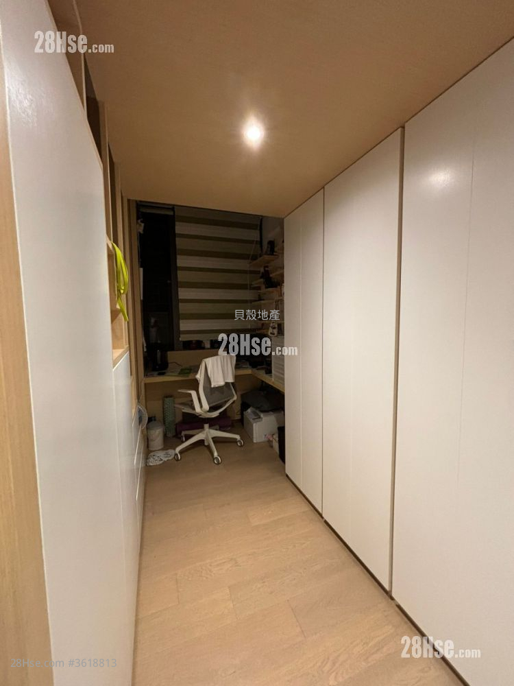 Crescent Green Sell 3 Bedrooms , 2 Bathrooms 1,012 ft² Crescent Green Sell 3 Bedrooms , 2 Bathrooms 1,012 ft²