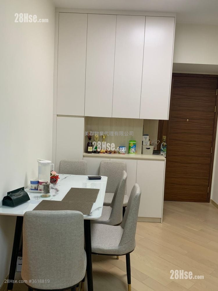 Grand Central Sell 2 Bedrooms , 1 Bathroom 544 ft² Grand Central Sell 2 Bedrooms , 1 Bathroom 544 ft²