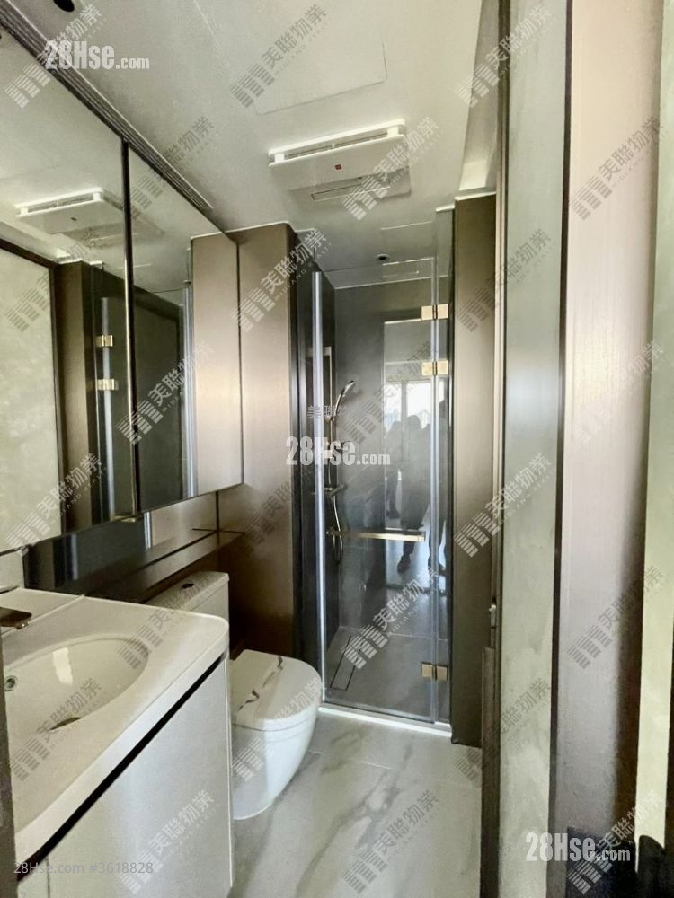 One Innovale Sell 1 Bedroom 309 ft² One Innovale Sell 1 Bedroom 309 ft²