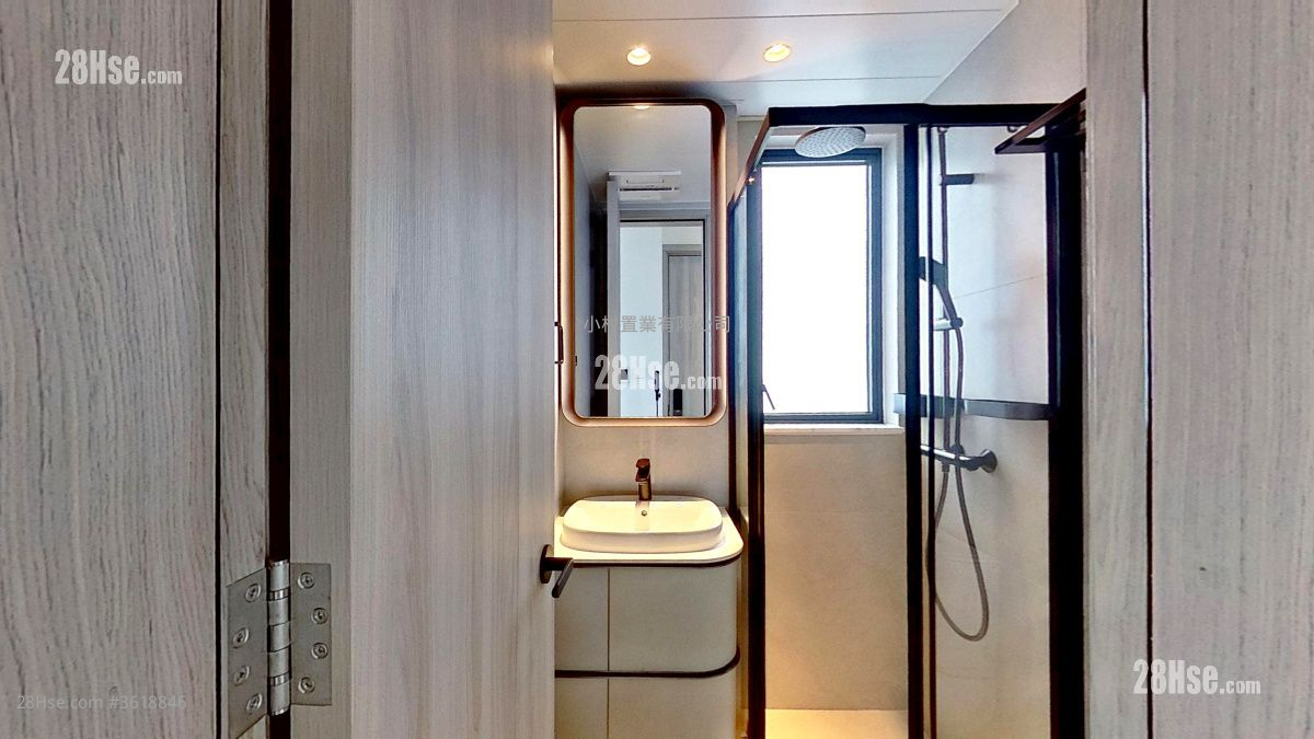 bathroom: The Unit Soho Rental 1 Bedroom , 1 Bathroom 241 ft² bathroom: The Unit Soho Rental 1 Bedroom , 1 Bathroom 241 ft²