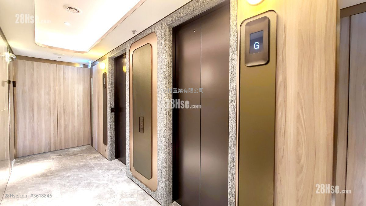 The Unit Soho Rental 1 Bedroom , 1 Bathroom 241 ft² The Unit Soho Rental 1 Bedroom , 1 Bathroom 241 ft²