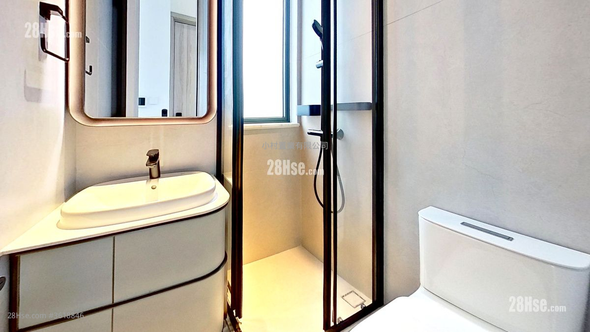bathroom: The Unit Soho Rental 1 Bedroom , 1 Bathroom 241 ft² bathroom: The Unit Soho Rental 1 Bedroom , 1 Bathroom 241 ft²