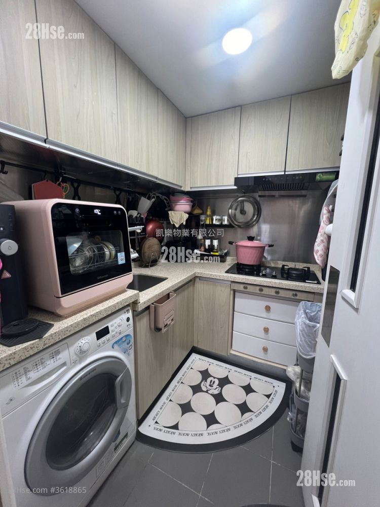 Choi Hing Court Sell 2 Bedrooms , 1 Bathroom 452 ft² Choi Hing Court Sell 2 Bedrooms , 1 Bathroom 452 ft²