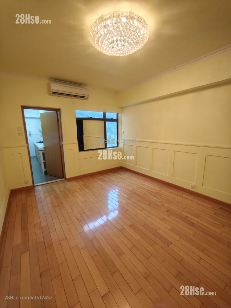 Faraday House Rental 3 Bedrooms , 2 Bathrooms 1,760 ft²