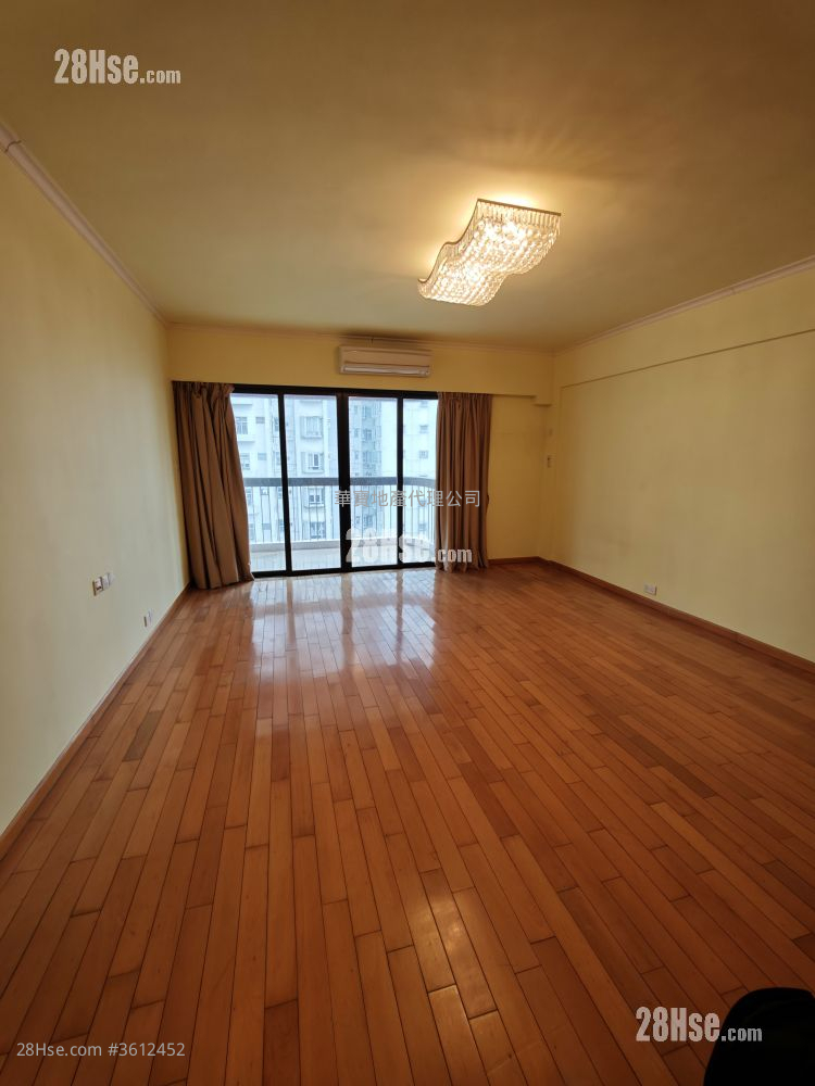 雅德苑 租盤 3 房 , 2 浴室 1,760 平方呎