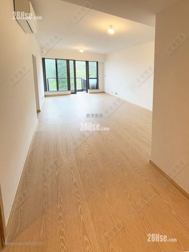 The Southside Rental 3 Bedrooms , 3 Bathrooms 915 ft² The Southside Rental 3 Bedrooms , 3 Bathrooms 915 ft²