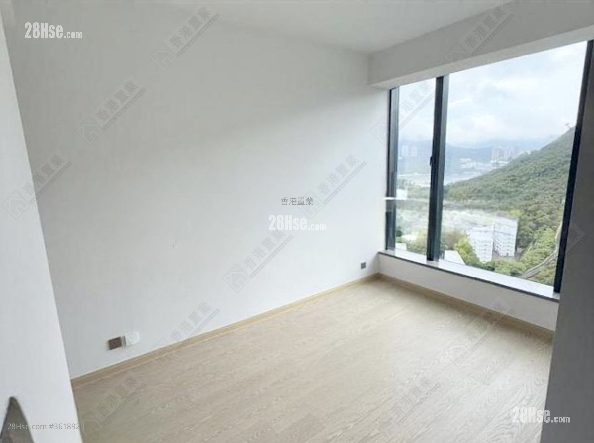The Southside Rental 3 Bedrooms , 3 Bathrooms 915 ft² The Southside Rental 3 Bedrooms , 3 Bathrooms 915 ft²