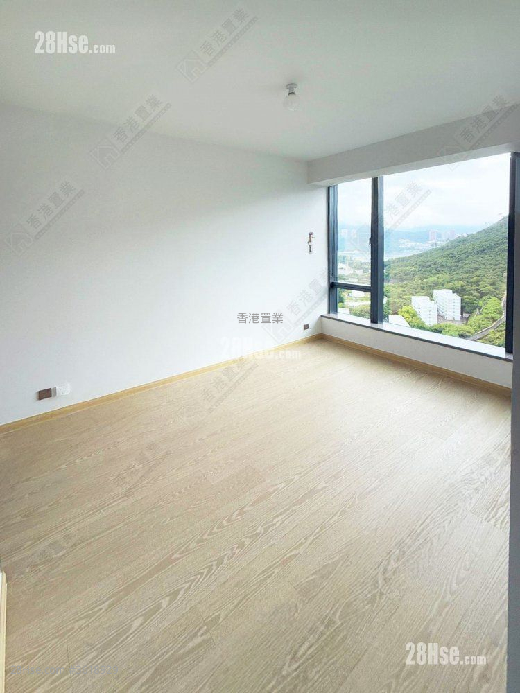 The Southside Rental 3 Bedrooms , 3 Bathrooms 915 ft² The Southside Rental 3 Bedrooms , 3 Bathrooms 915 ft²