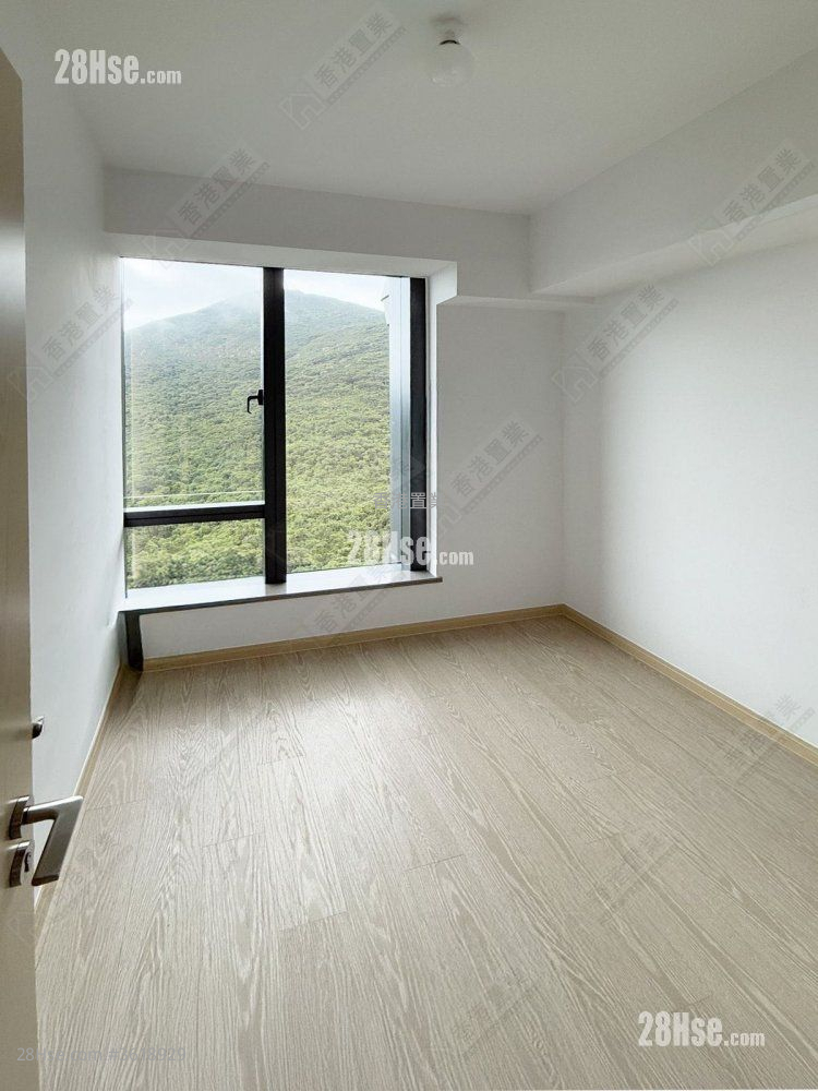 The Southside Rental 3 Bedrooms , 3 Bathrooms 915 ft² The Southside Rental 3 Bedrooms , 3 Bathrooms 915 ft²