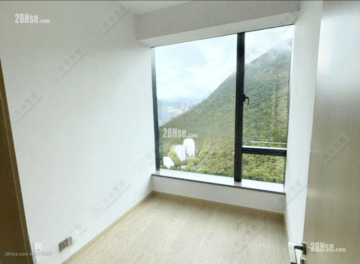 The Southside Rental 3 Bedrooms , 3 Bathrooms 915 ft² The Southside Rental 3 Bedrooms , 3 Bathrooms 915 ft²