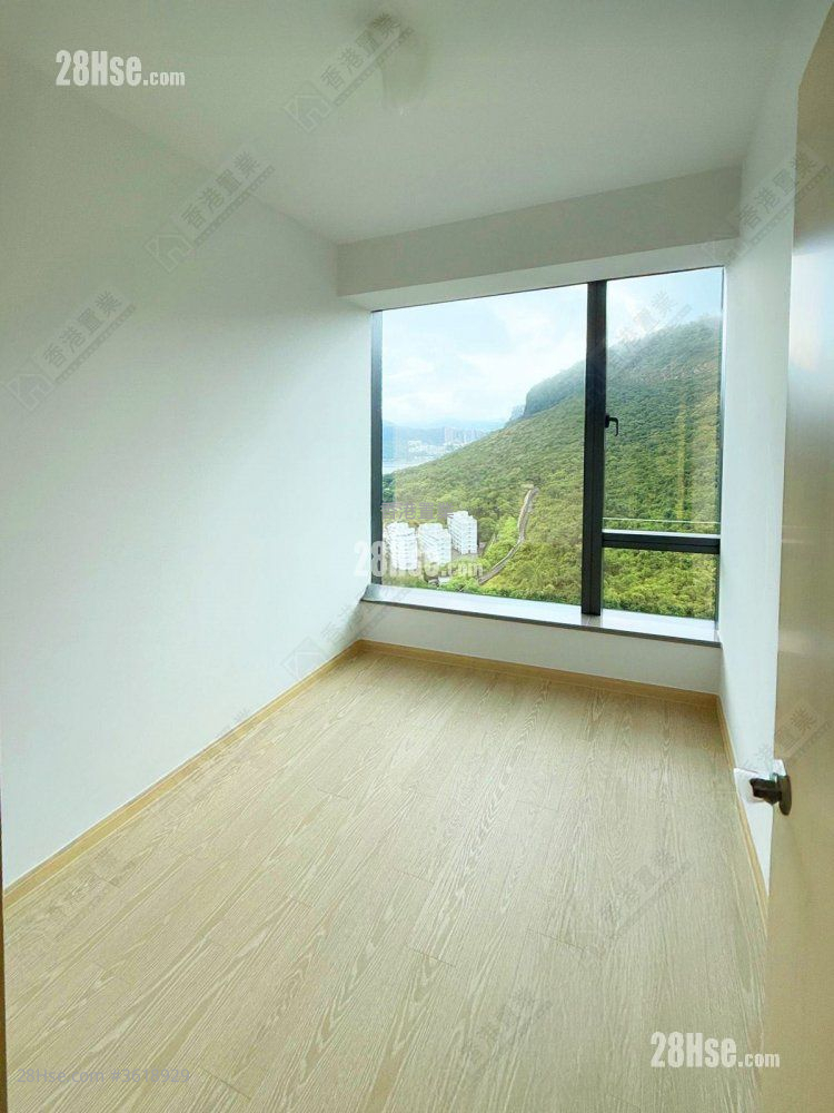 The Southside Rental 3 Bedrooms , 3 Bathrooms 915 ft² The Southside Rental 3 Bedrooms , 3 Bathrooms 915 ft²