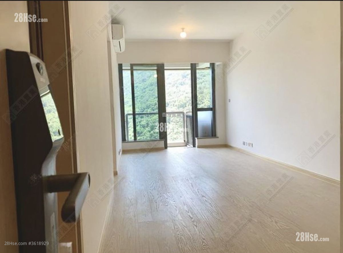 The Southside Rental 3 Bedrooms , 3 Bathrooms 915 ft² The Southside Rental 3 Bedrooms , 3 Bathrooms 915 ft²