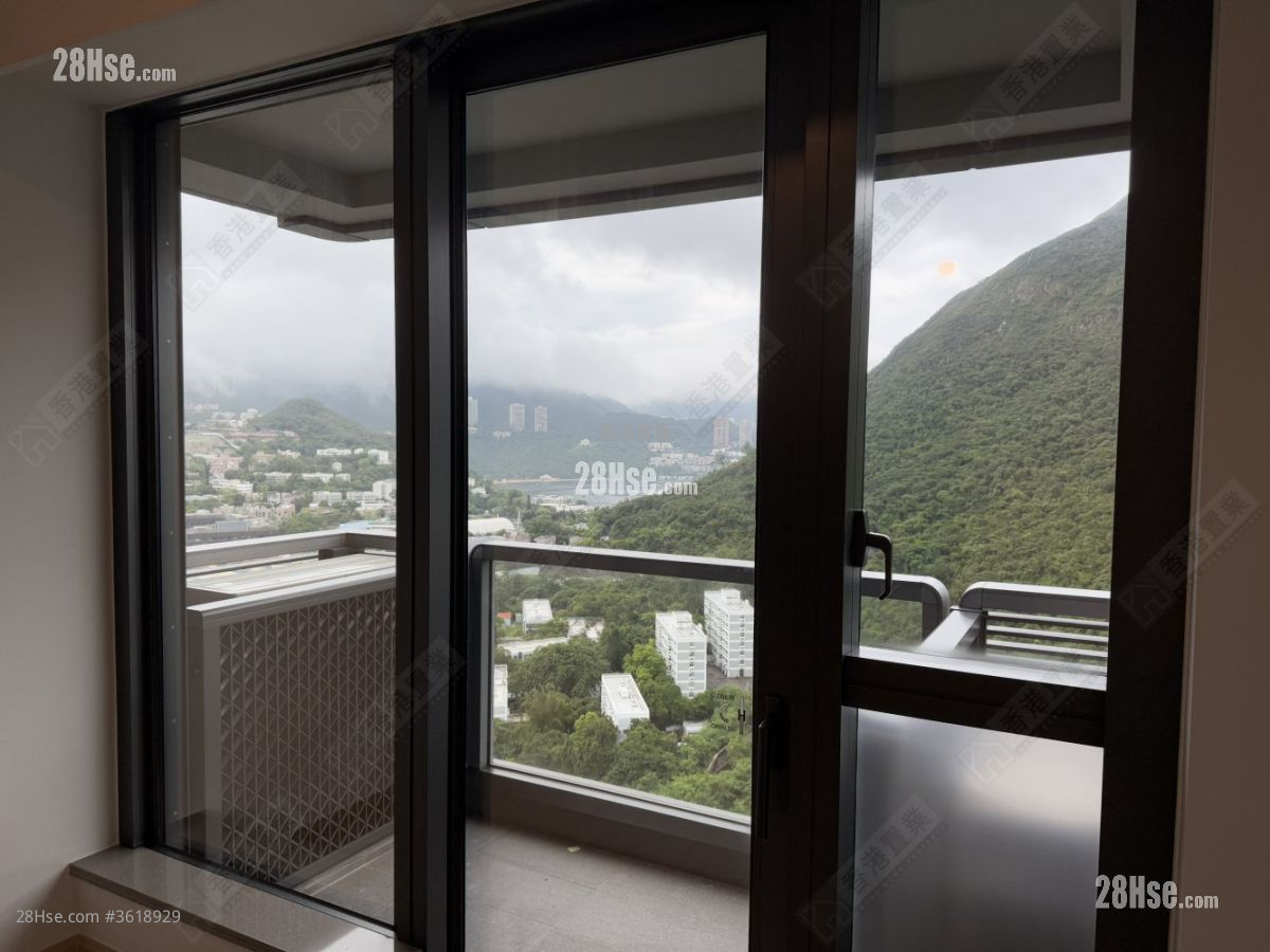 The Southside Rental 3 Bedrooms , 3 Bathrooms 915 ft² The Southside Rental 3 Bedrooms , 3 Bathrooms 915 ft²
