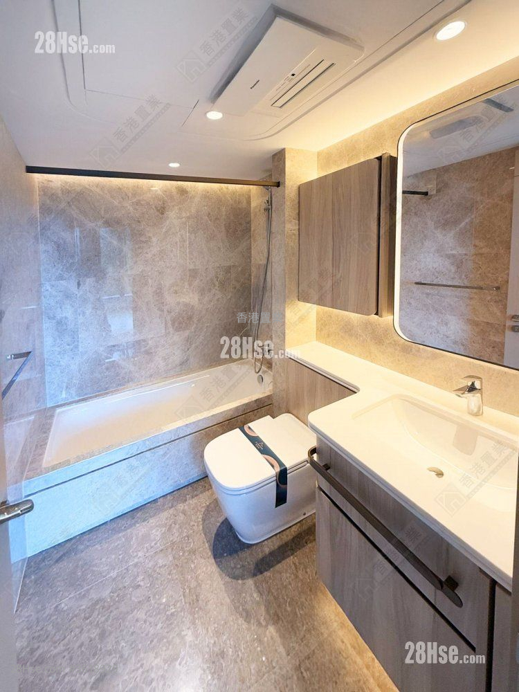 The Southside Rental 3 Bedrooms , 3 Bathrooms 915 ft² The Southside Rental 3 Bedrooms , 3 Bathrooms 915 ft²