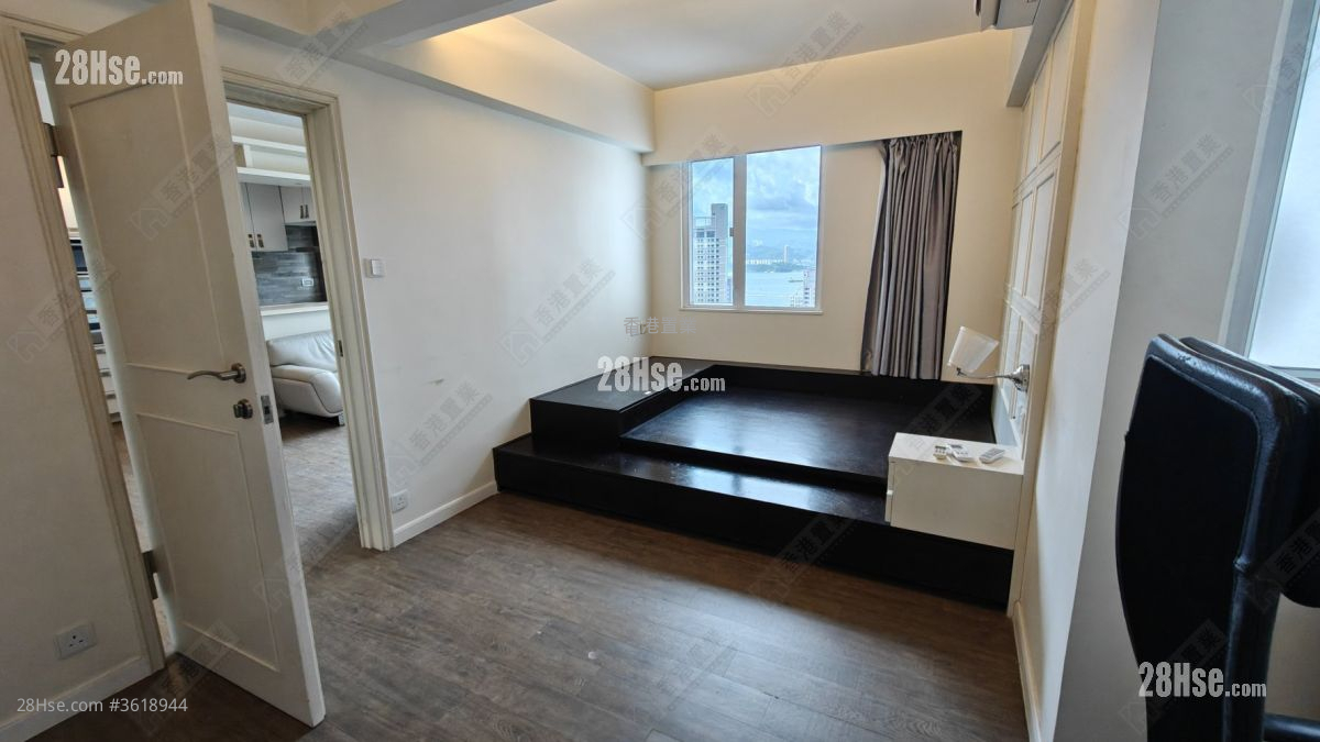 Bonham Crest Sell 1 Bedroom 555 ft² Bonham Crest Sell 1 Bedroom 555 ft²