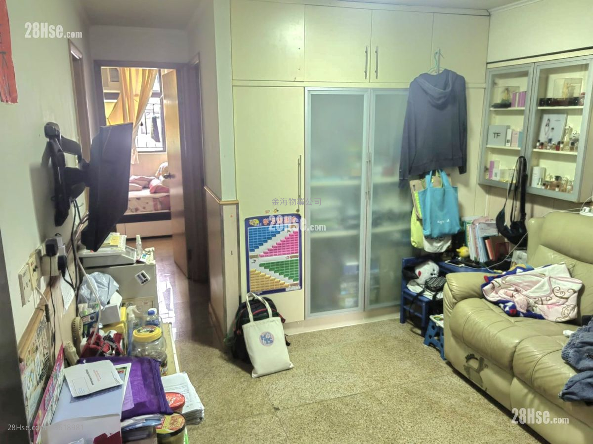 Kim Tak Building Sell 3 Bedrooms , 3 Bathrooms 611 ft² Kim Tak Building Sell 3 Bedrooms , 3 Bathrooms 611 ft²