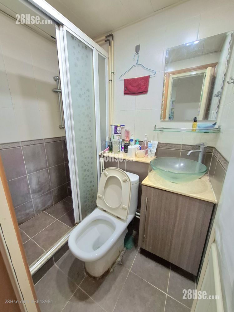 Kim Tak Building Sell 3 Bedrooms , 3 Bathrooms 611 ft² Kim Tak Building Sell 3 Bedrooms , 3 Bathrooms 611 ft²