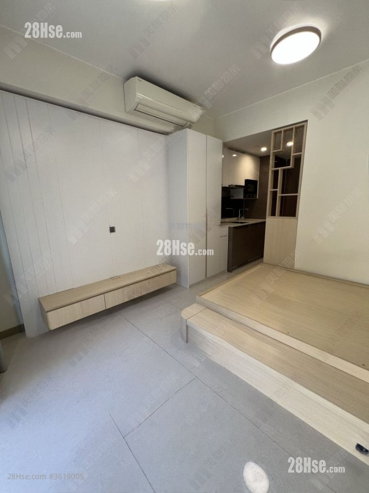 Aurora Rental 1 Bathroom 219 ft² Aurora Rental 1 Bathroom 219 ft²