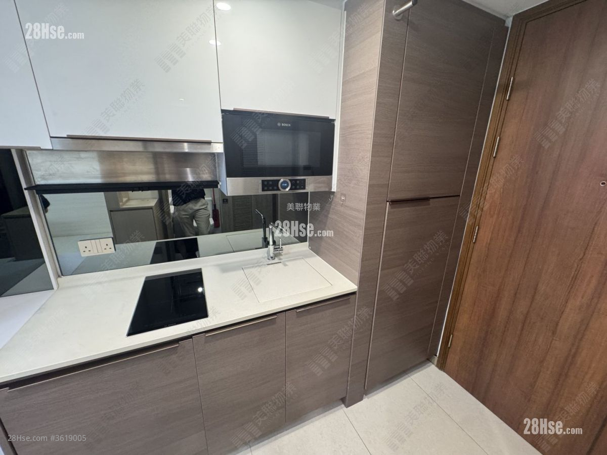Aurora Rental 1 Bathroom 219 ft² Aurora Rental 1 Bathroom 219 ft²