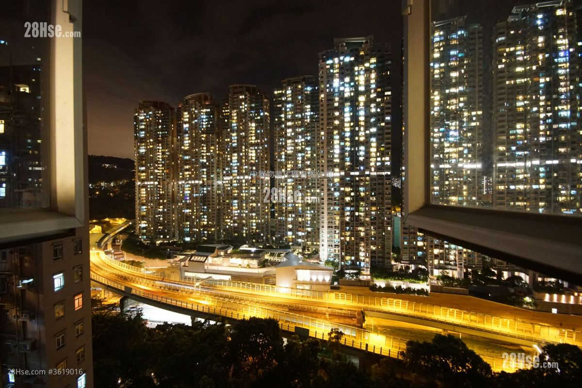 Carado Garden Sell 2 Bedrooms , 1 Bathroom 428 ft² Carado Garden Sell 2 Bedrooms , 1 Bathroom 428 ft²