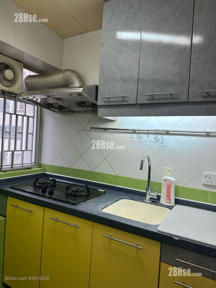 Westlands Court Rental 2 Bedrooms , 1 Bathroom 390 ft² Westlands Court Rental 2 Bedrooms , 1 Bathroom 390 ft²
